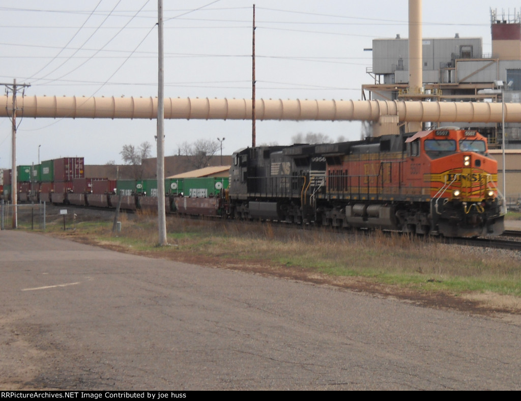 BNSF 5507 West